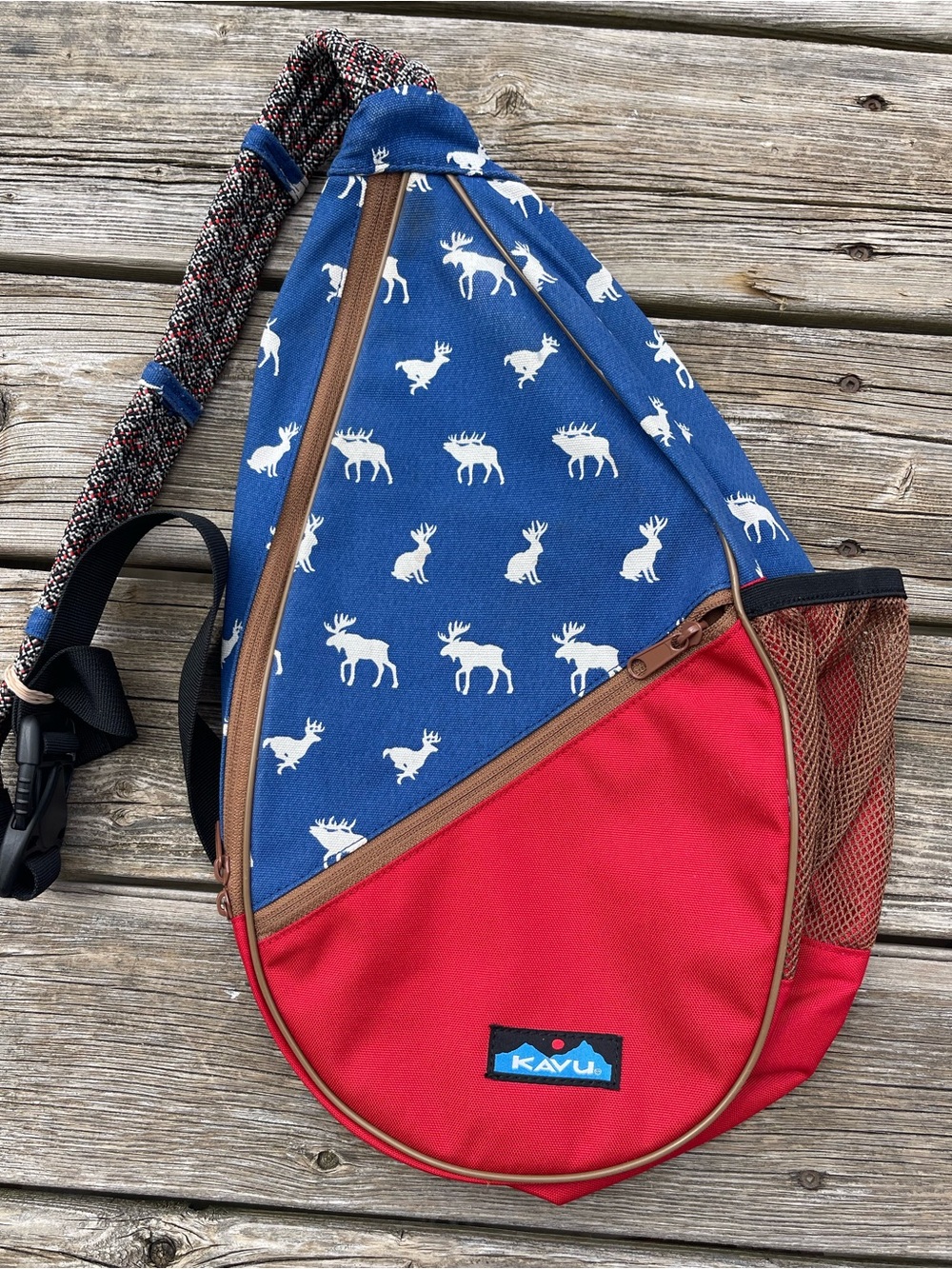 KAVU Rope Sling Bag Blue Moose Print Crossbody Backpack Outdoor Travel Pack